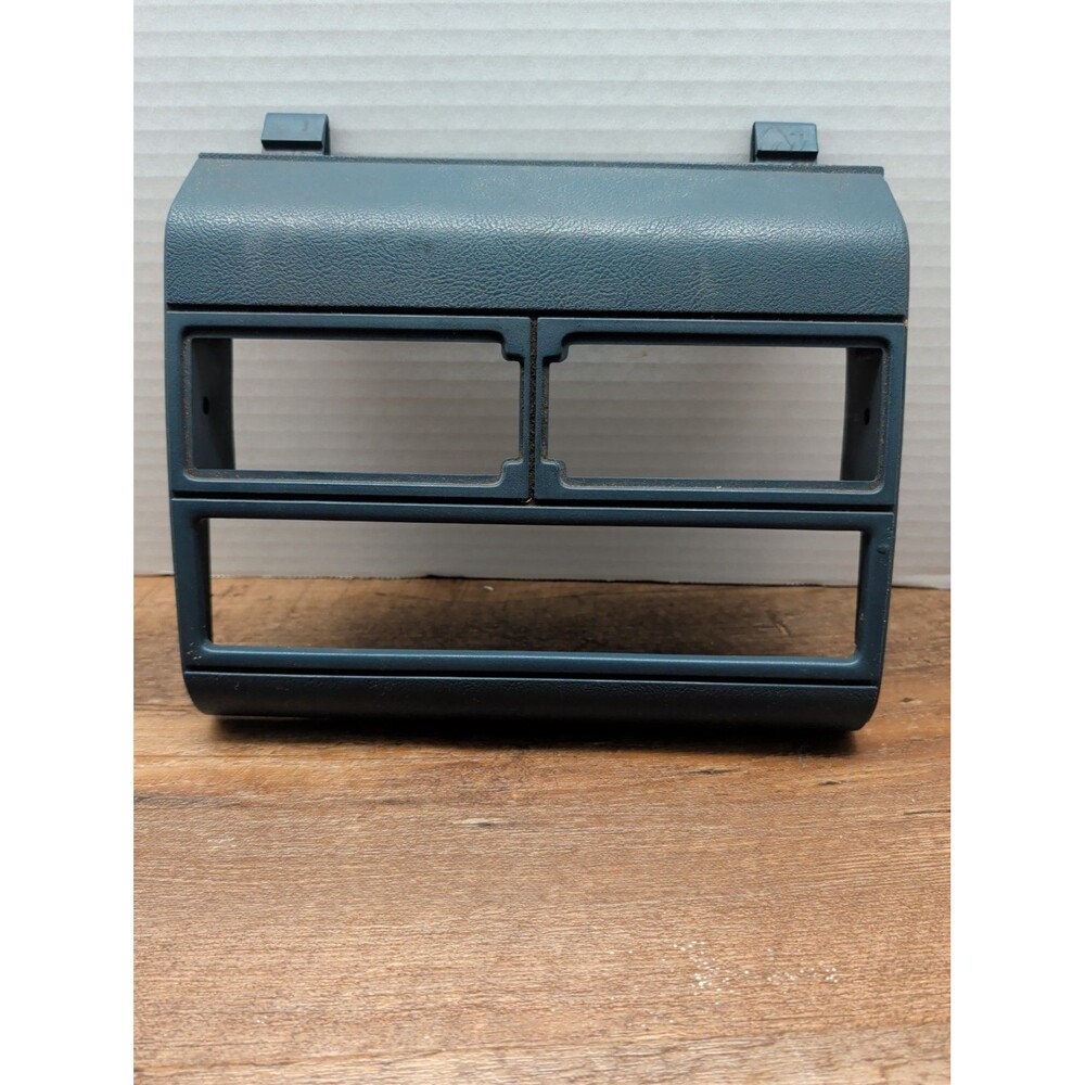1988 - 1994 Chevy GMC C K Truck Silverado Center Dash Radio Vent Bezel Blue OEM